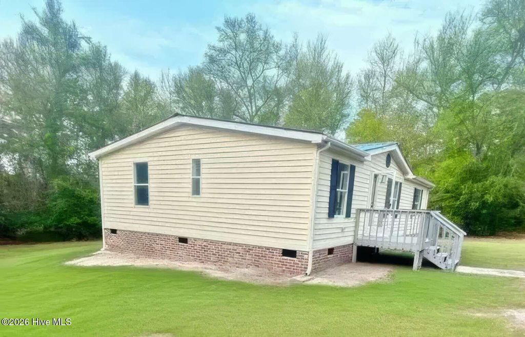 Photo of 410 Pond View Circle, Hampstead, NC 28443 (MLS # 100554410)