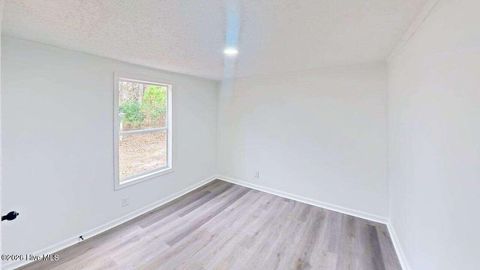 Tiny photo for 410 Pond View Circle, Hampstead, NC 28443 (MLS # 100554410)