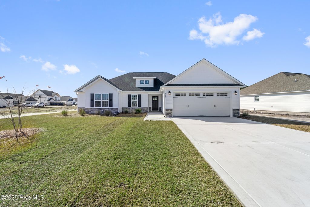 Photo of 903 Miranda Court, Jacksonville, NC 28546 (MLS # 100493464)