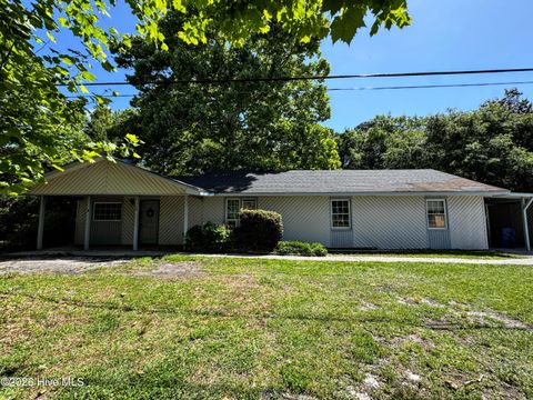 739 Sloop Point Road Hampstead NC 28443