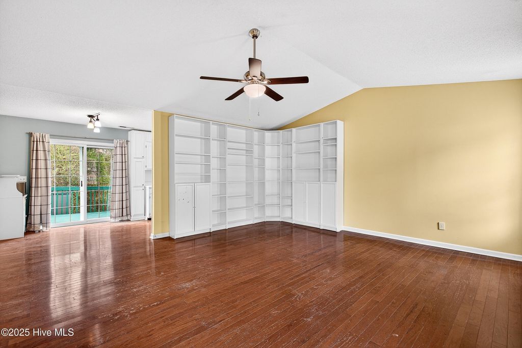 Photo of 133 Sweetwater Drive, Jacksonville, NC 28540 (MLS # 100547109)