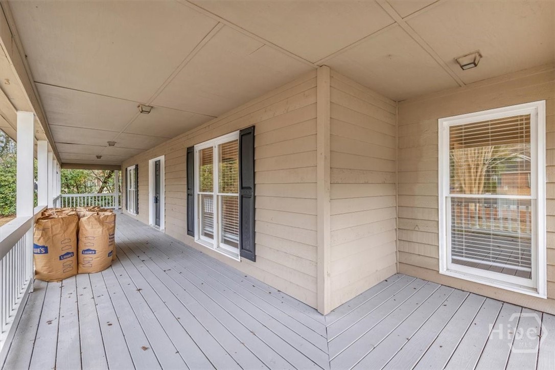 3 Windjammer Way
