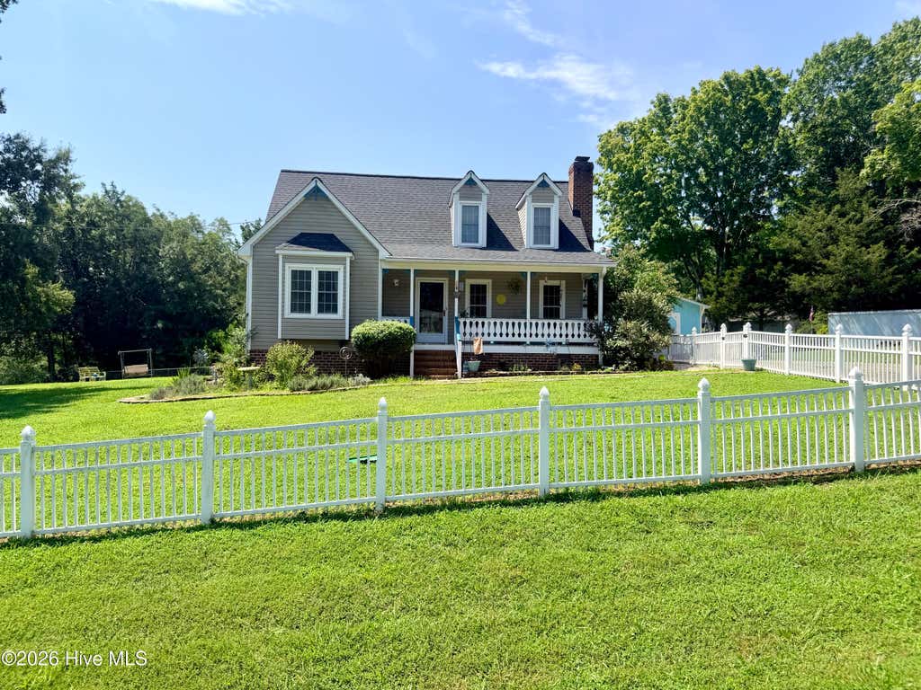 Photo of 1070 W River Run, Asheboro, NC 27205 (MLS # 100595922)