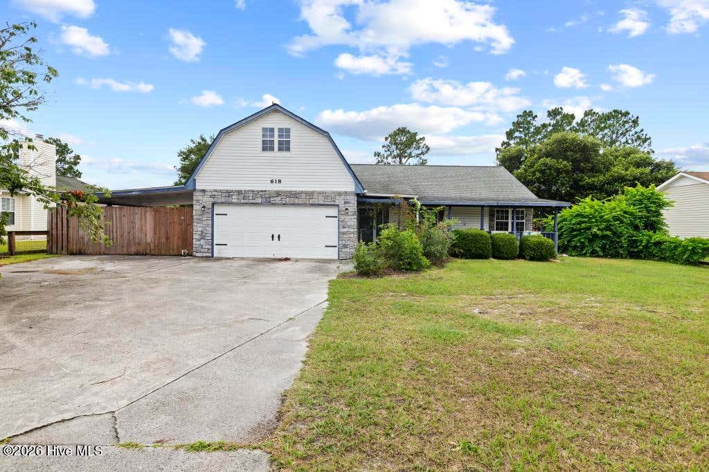 Photo of 618 Sand Ridge Road, Hubert, NC 28539 (MLS # 100585655)