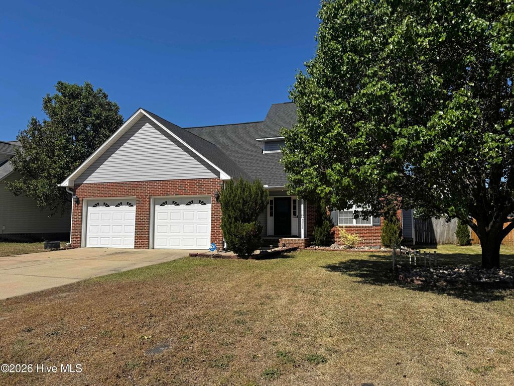 Photo of 5508 Rising Ridge Drive, Hope Mills, NC 28348 (MLS # 100568475)