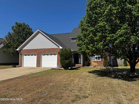 Photo of 5508 Rising Ridge Drive, Hope Mills, NC 28348 (MLS # 100568475)