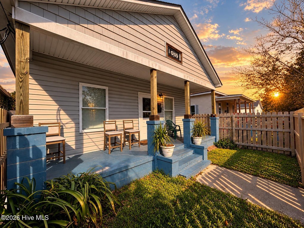 Photo of 1009 Chestnut Street, Wilmington, NC 28401 (MLS # 100613574)