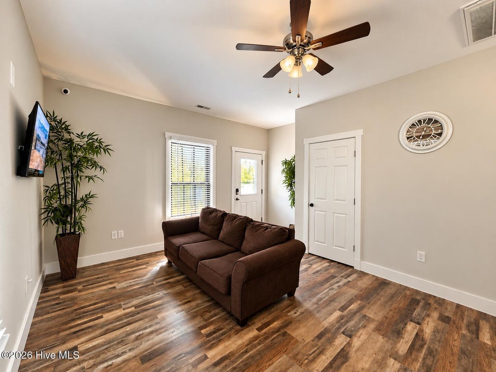 Photo of 1009 Chestnut Street, Wilmington, NC 28401 (MLS # 100613574)