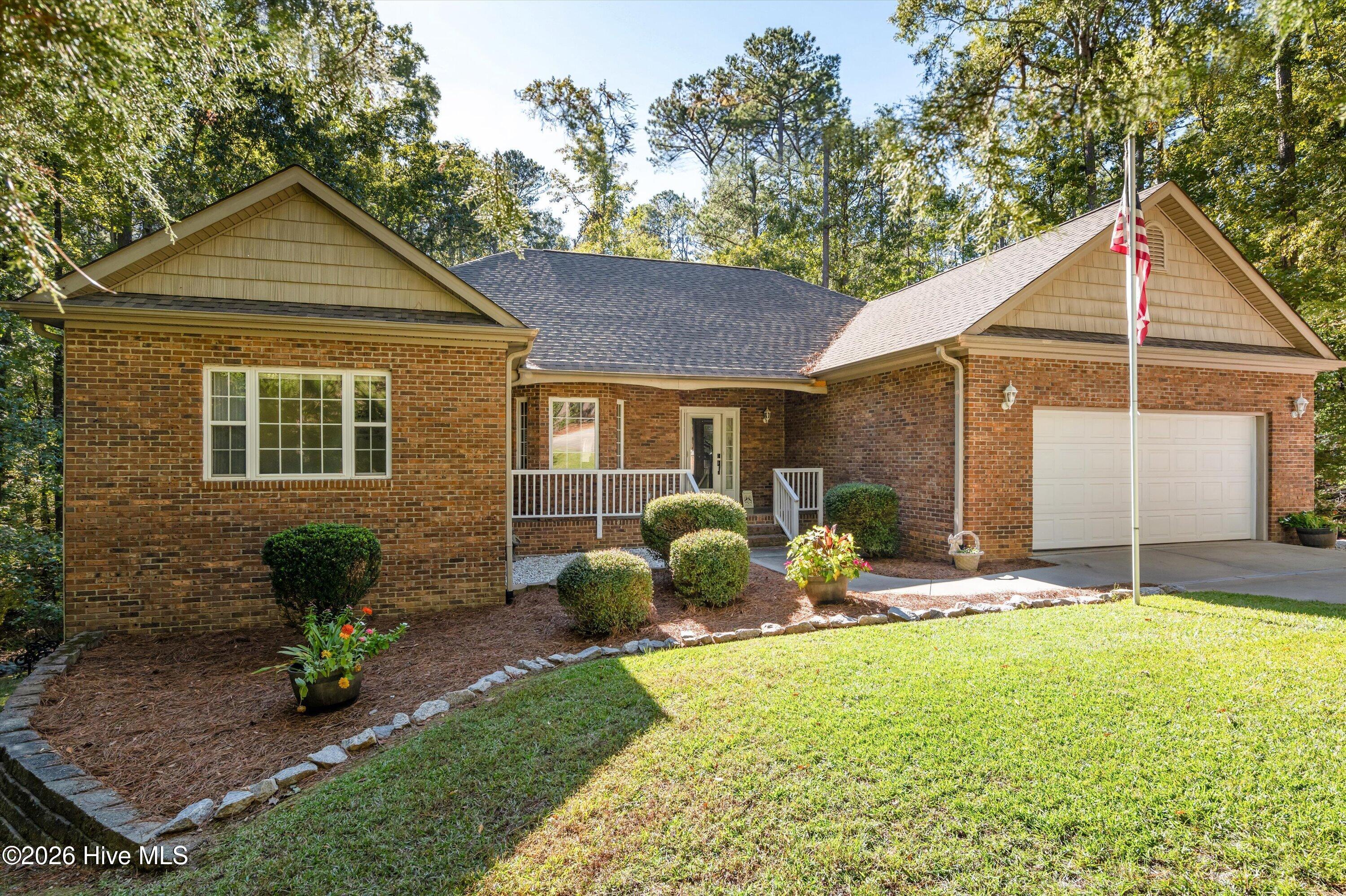 313 Spike Horn Lane