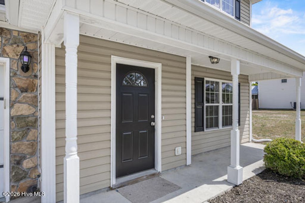 Photo of 264 Inverness Drive, Hubert, NC 28539 (MLS # 100568075)