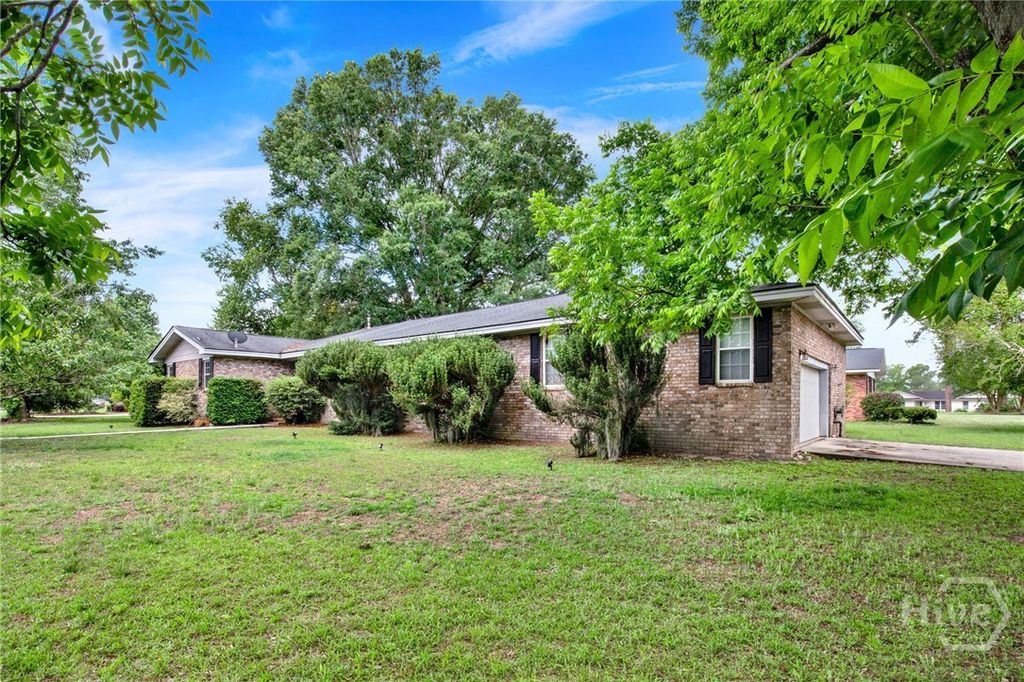 Photo of 102 Quail Street, Savannah, GA 31419 (MLS # SA356102)