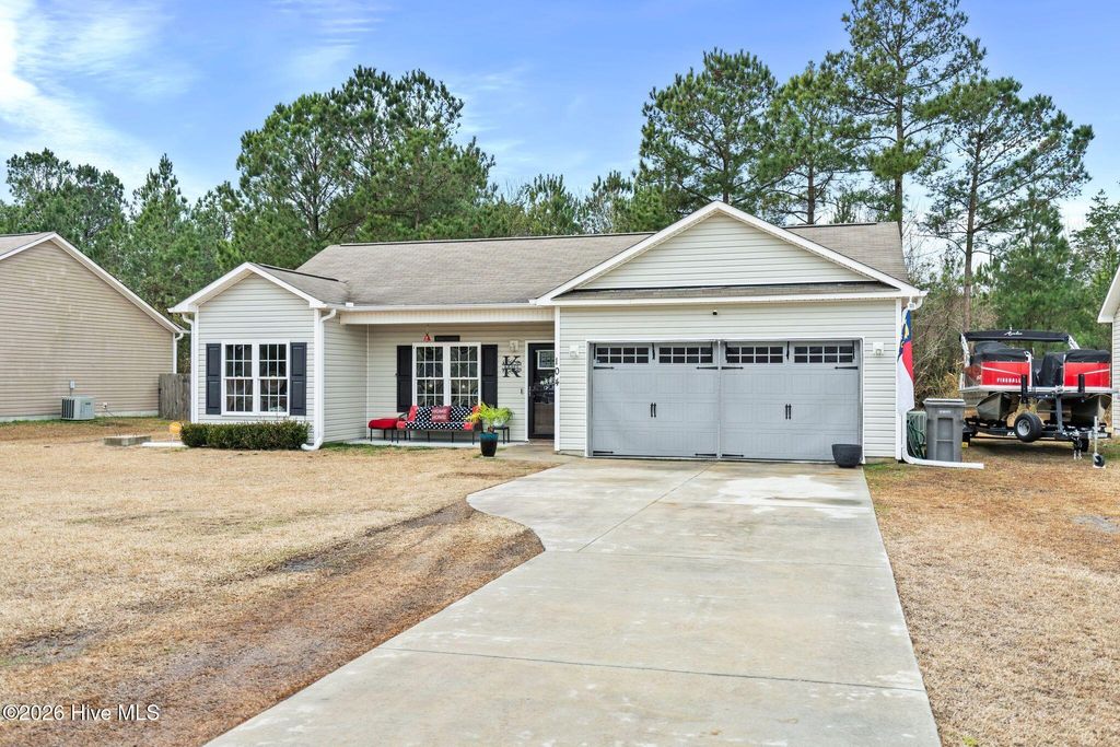Photo of 104 Lilac Lane, Richlands, NC 28574 (MLS # 100554731)
