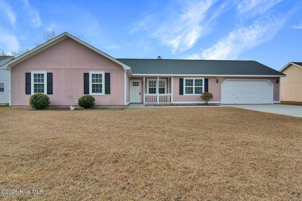 Photo of 240 Parnell Road, Hubert, NC 28539 (MLS # 100547200)