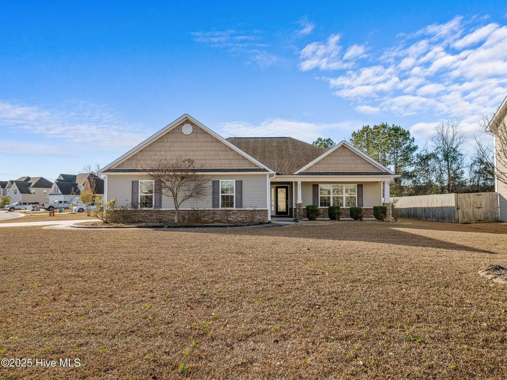 Photo of 835 Solomon Drive, Jacksonville, NC 28546 (MLS # 100546969)
