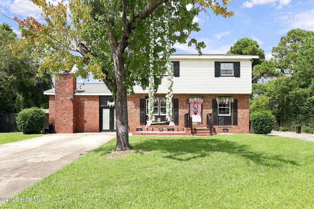 Photo of 407 Brynn Marr Road, Jacksonville, NC 28546 (MLS # 100597590)