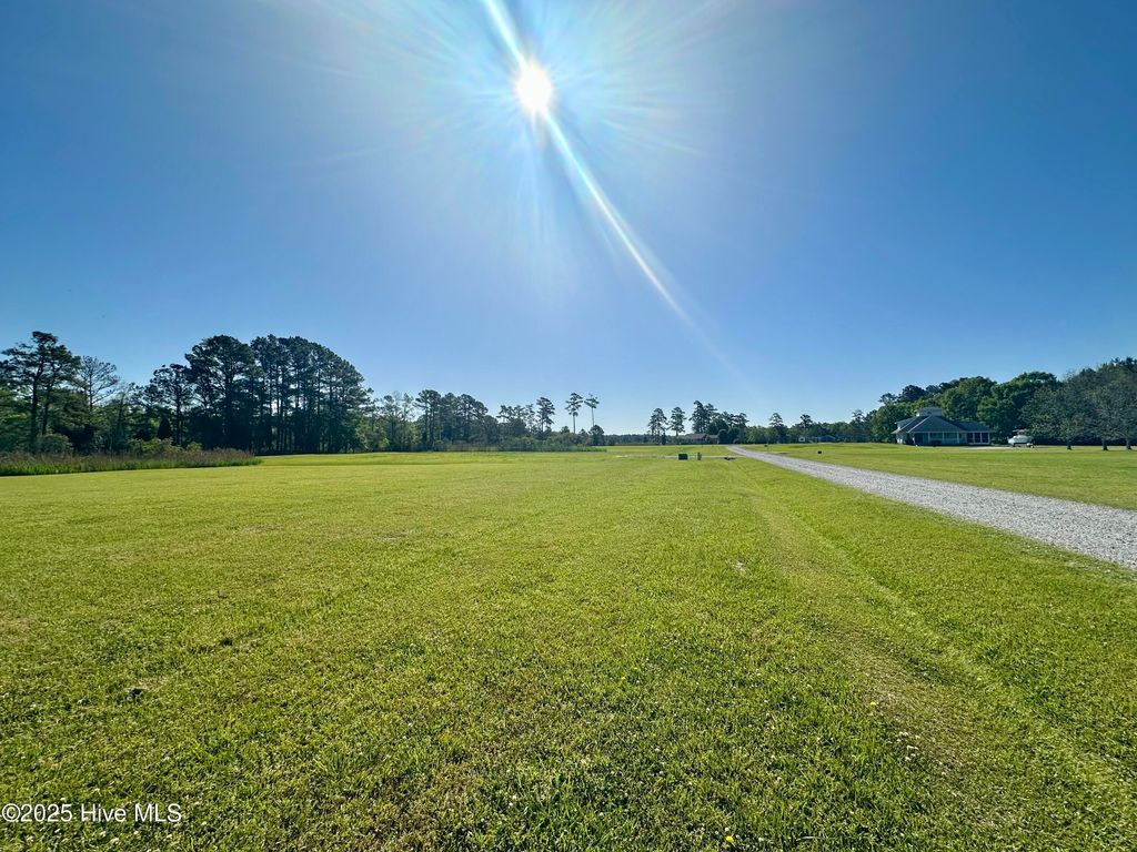 Photo of 5 North Creek Drive, Belhaven, NC 27810 (MLS # 100551142)