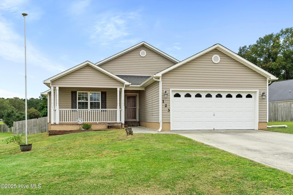 Photo of 123 Silver Queen Lane, Richlands, NC 28574 (MLS # 100530465)