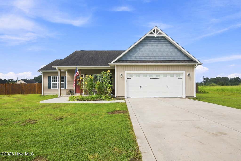 Photo of 105 Mingo Drive, Richlands, NC 28574 (MLS # 100598879)
