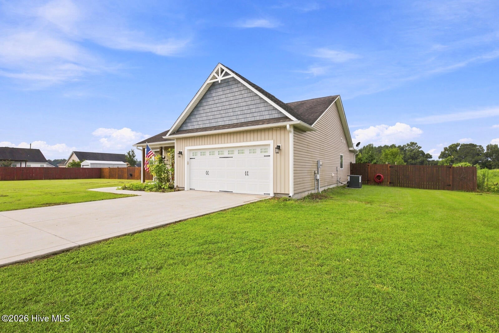 105 Mingo Drive