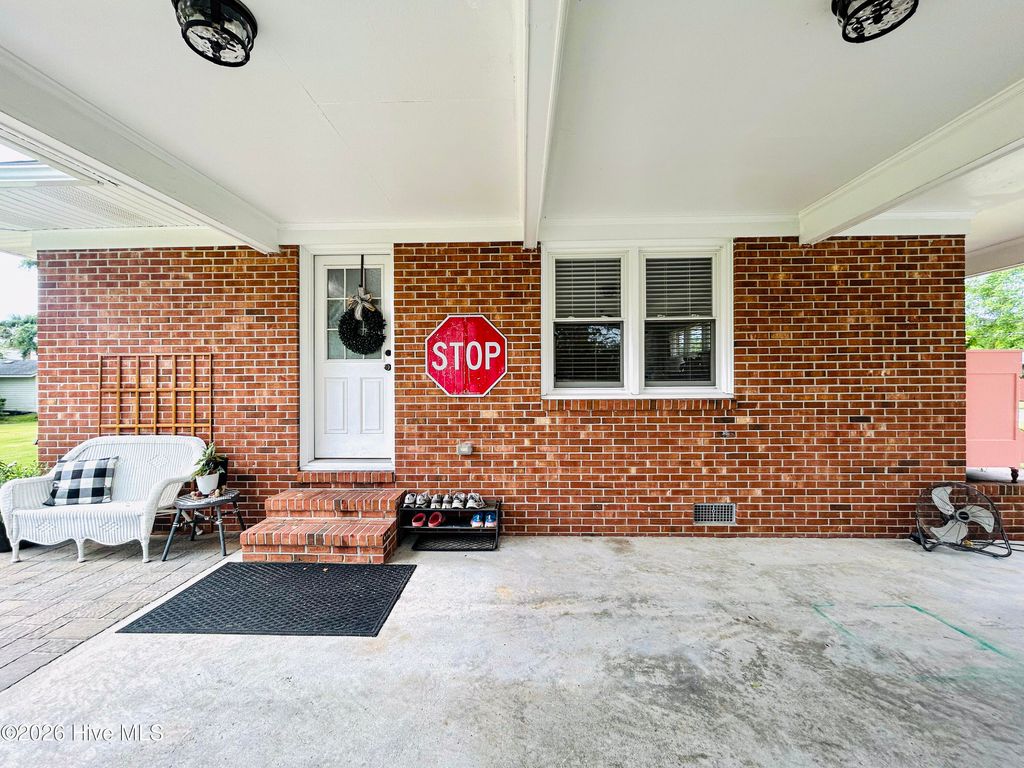 Photo of 1014 Schall Place, Jacksonville, NC (MLS # 100572779)
