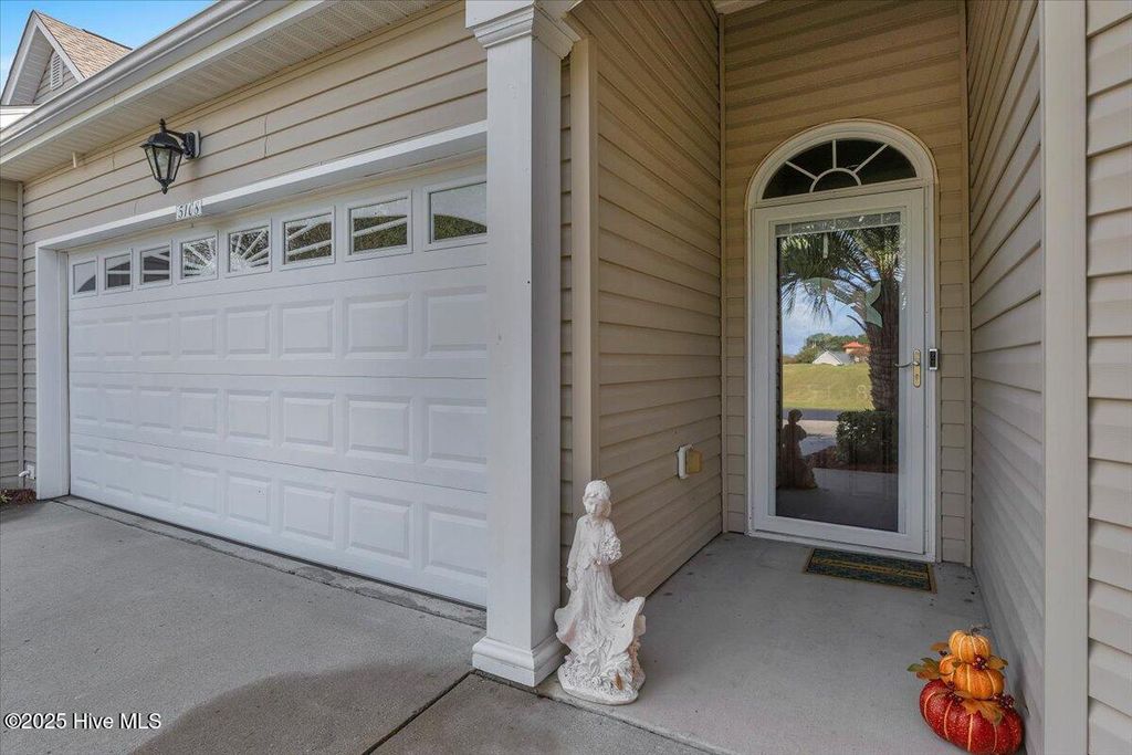 Photo of 5108 Elton Drive SE, Southport, NC 28461 (MLS # 100532854)