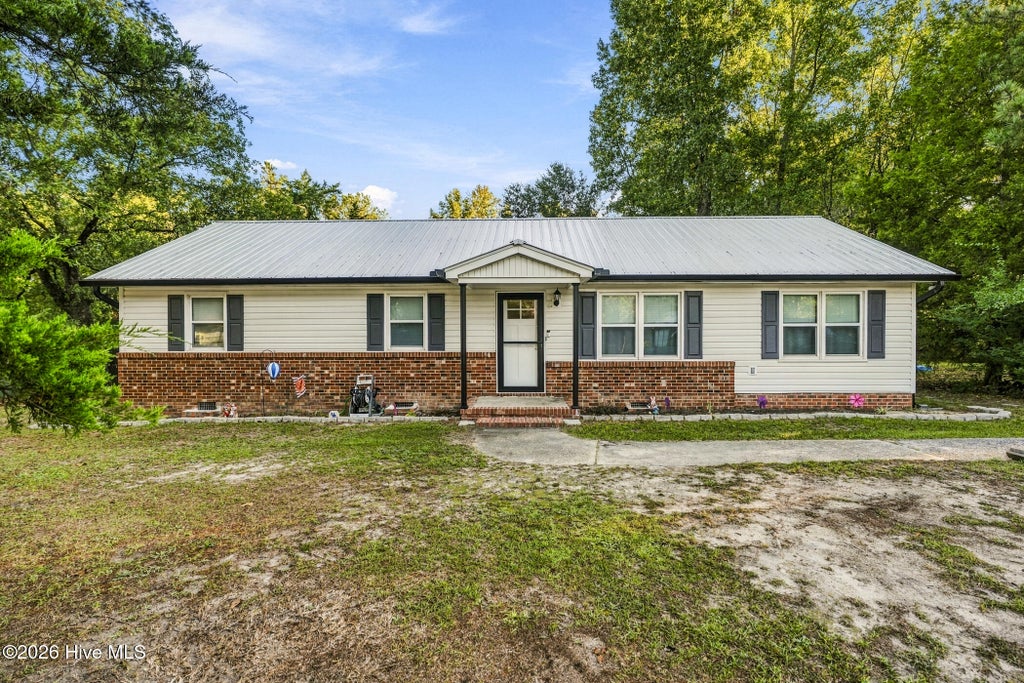 Photo of 121 E Eason Drive, Rockingham, NC 28379 (MLS # 100608253)