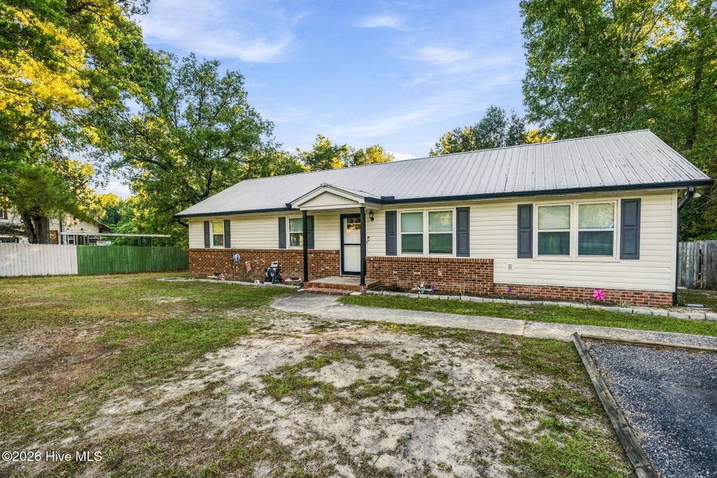 Photo of 121 E Eason Drive, Rockingham, NC 28379 (MLS # 100608253)