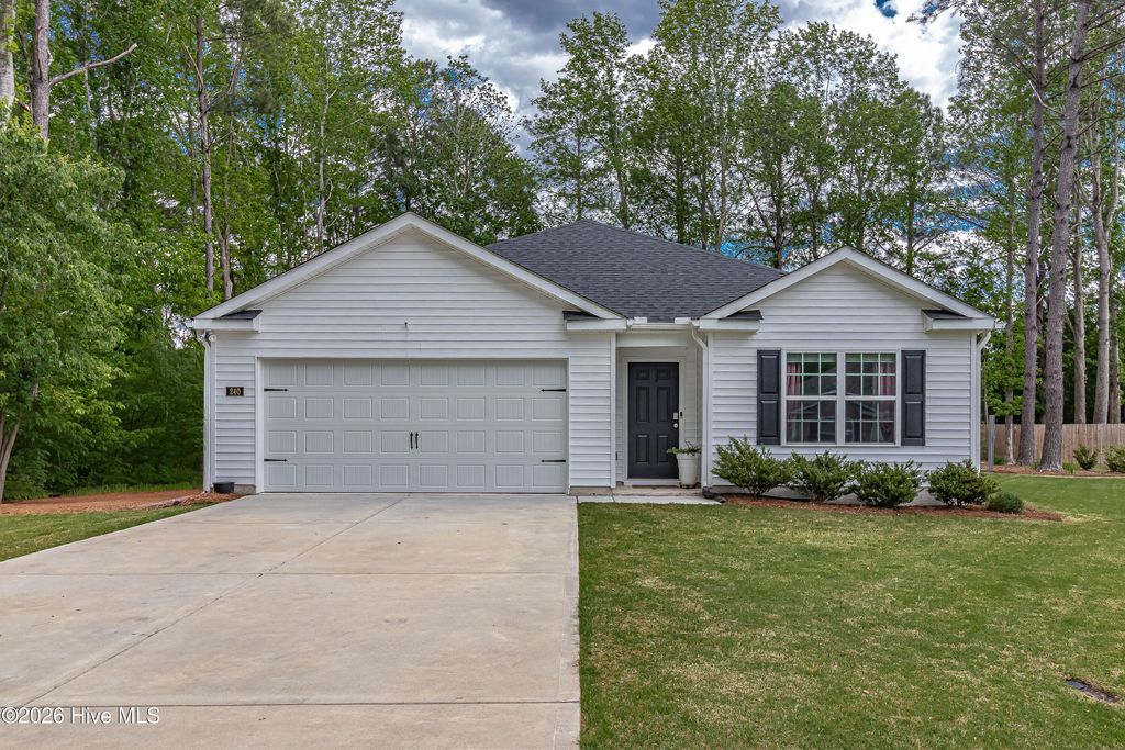 Photo of 240 Victoria Drive, Washington, NC 27889 (MLS # 100571010)