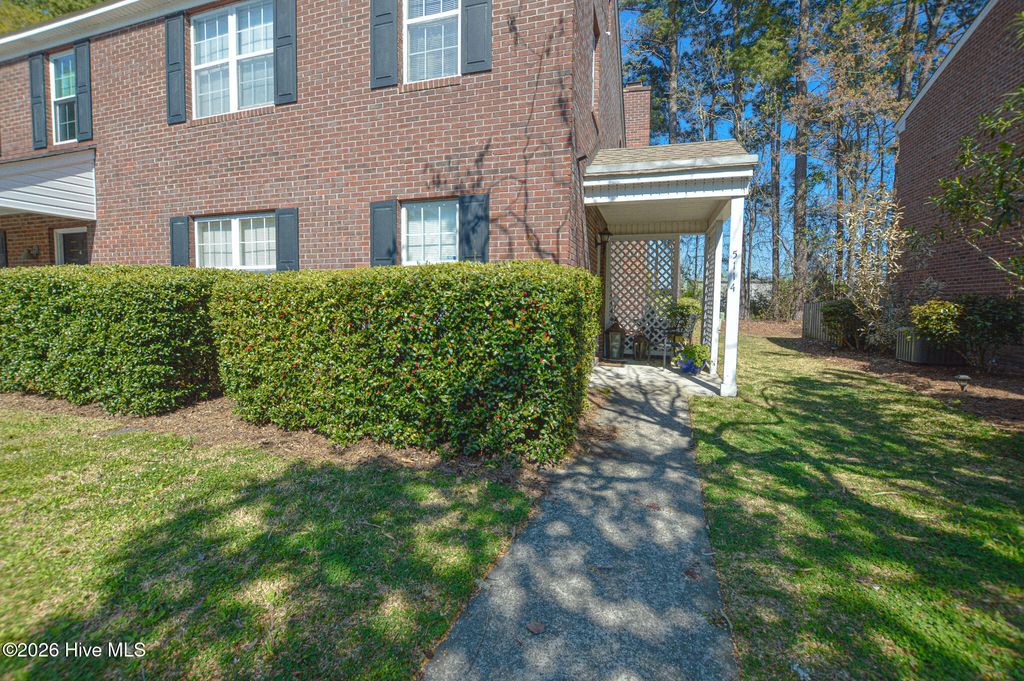 Photo of 5114 Lamppost Circle, Wilmington, NC 28403 (MLS # 100566990)