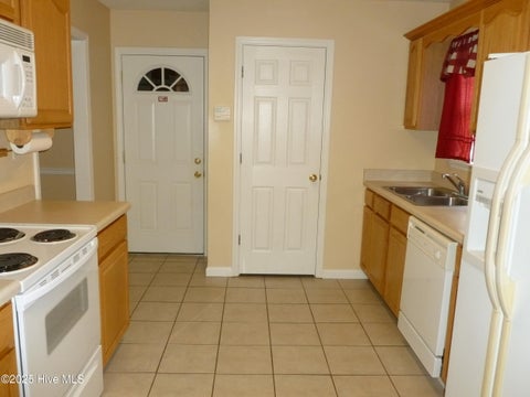 Tiny photo for 302 Carlisle Court, Jacksonville, NC 28540 (MLS # 100602675)