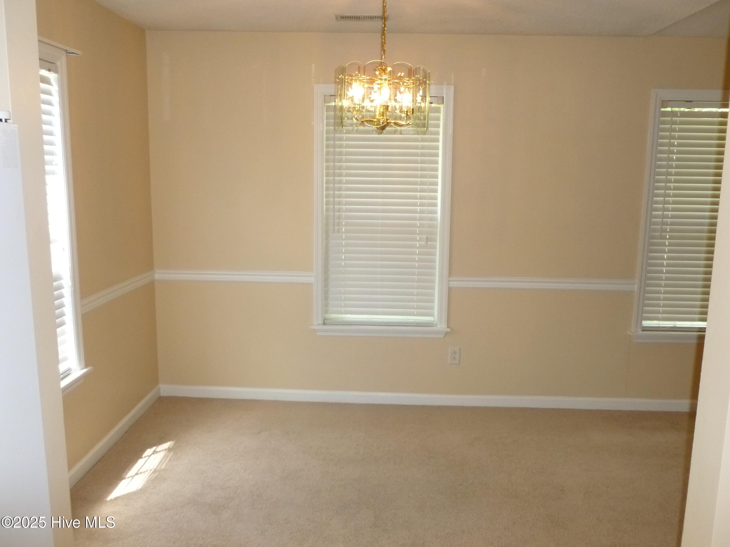 302 Carlisle Court