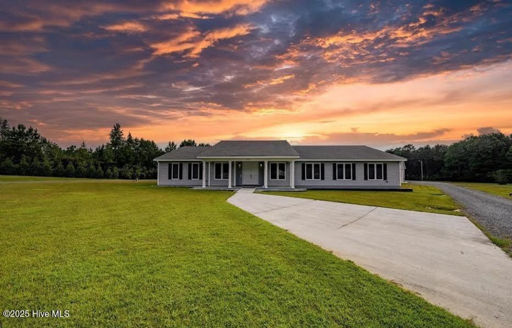 Photo of 518 Edwards Road, Jacksonville, NC 28540 (MLS # 100547219)