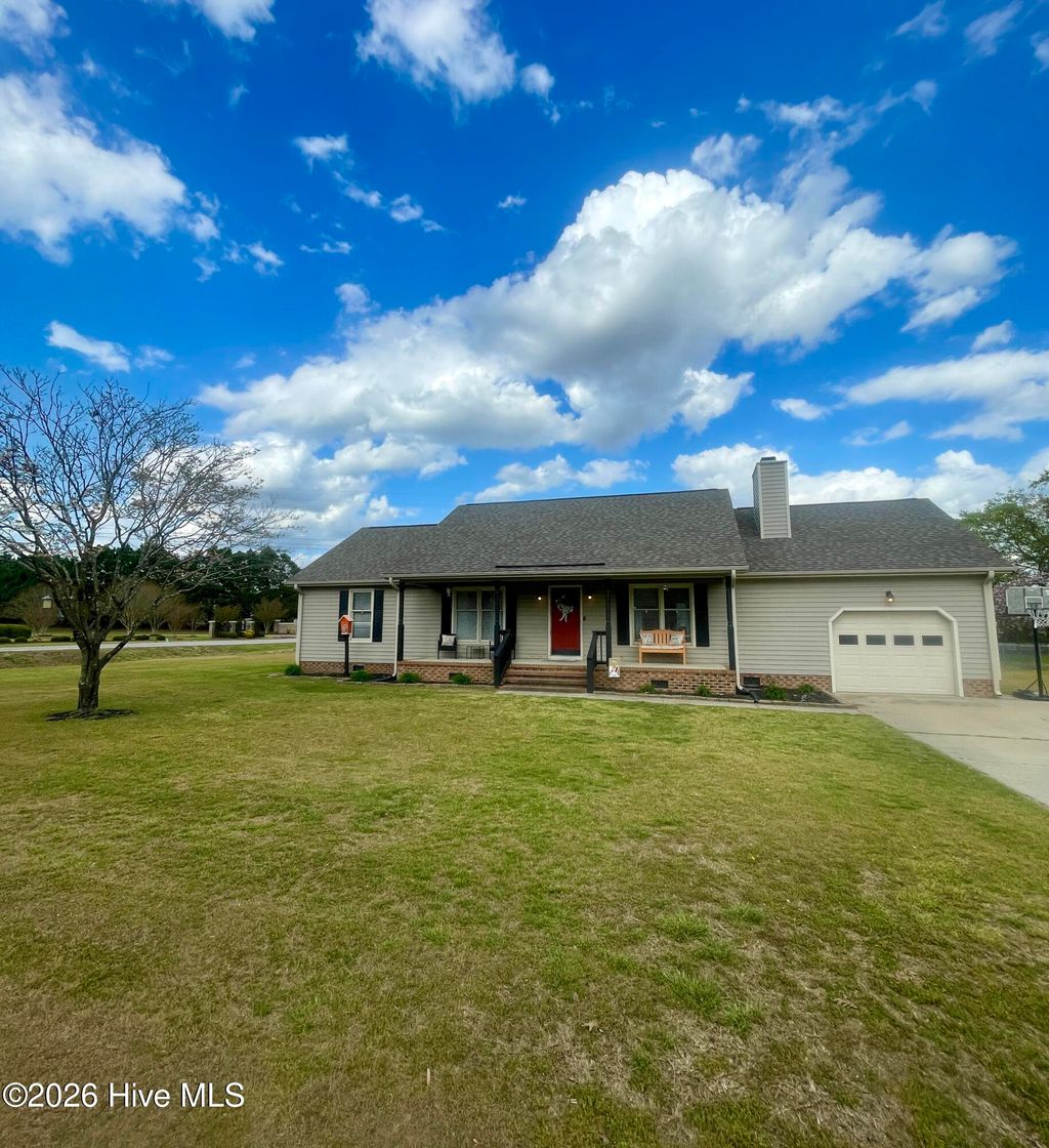 Photo of 101 Fieldcrest Place, Goldsboro, NC 27534 (MLS # 100563986)