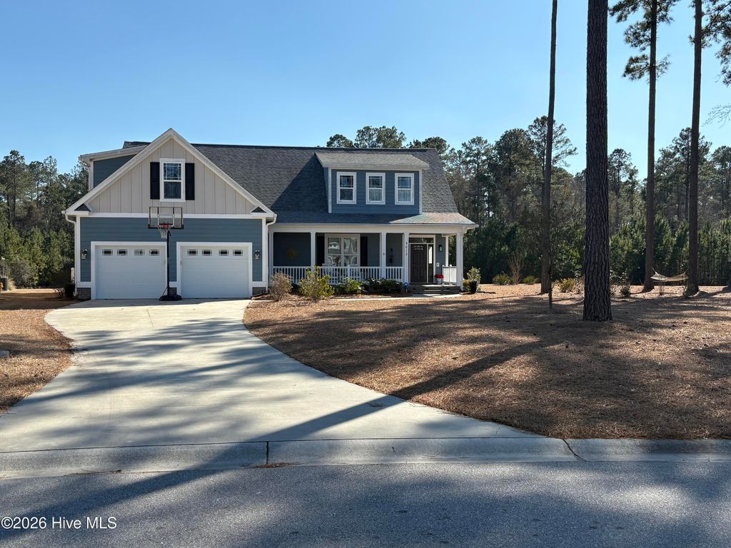 Photo of 3012 Watercrest Loop, New Bern, NC 28562 (MLS # 100554723)