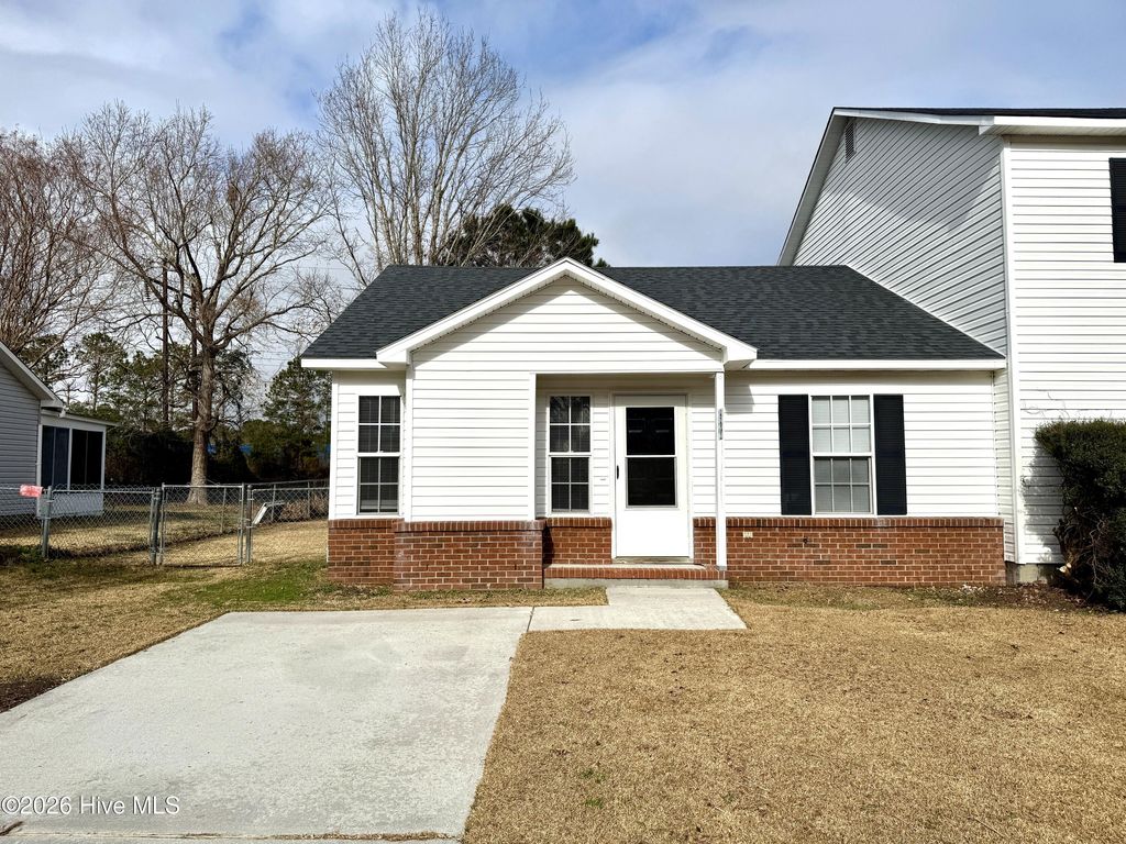 Photo of 1141 Pueblo Drive, Jacksonville, NC 28546 (MLS # 100548404)