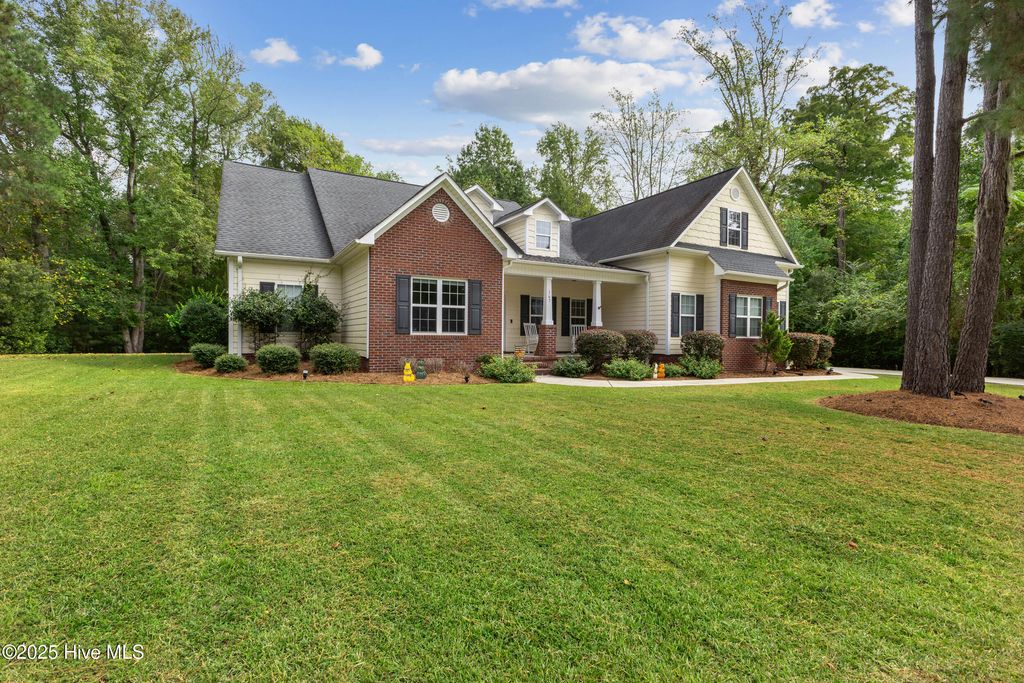 Photo of 167 Hydrangea Lane, Hampstead, NC 28443 (MLS # 100534700)