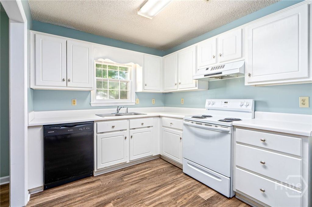 Photo of 150 Rebecca Place, Athens, GA 30605 (MLS # CL355427)
