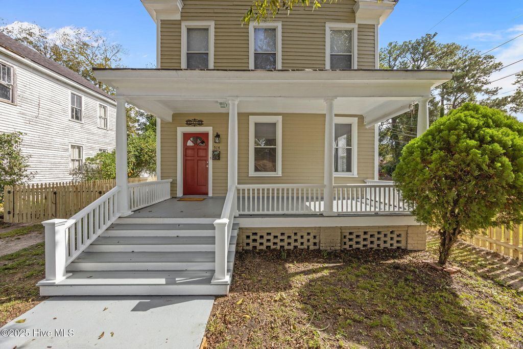 Photo of 514 C Street, New Bern, NC 28560 (MLS # 100534799)