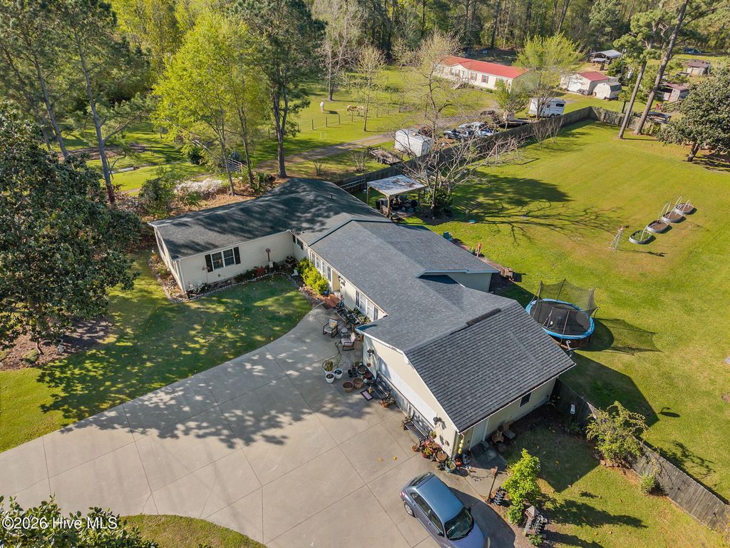 Photo of 855 Belgrade Swansboro Road, Stella, NC 28582 (MLS # 100566121)