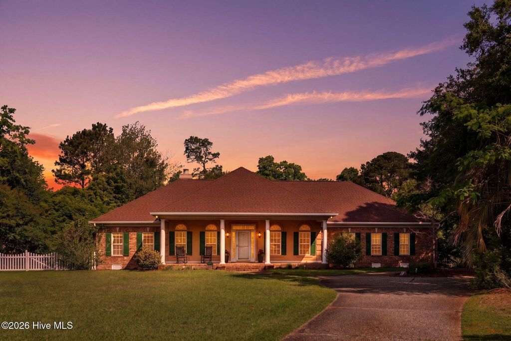 Photo of 5610 Oak Bluff Lane, Wilmington, NC 28409 (MLS # 100571322)