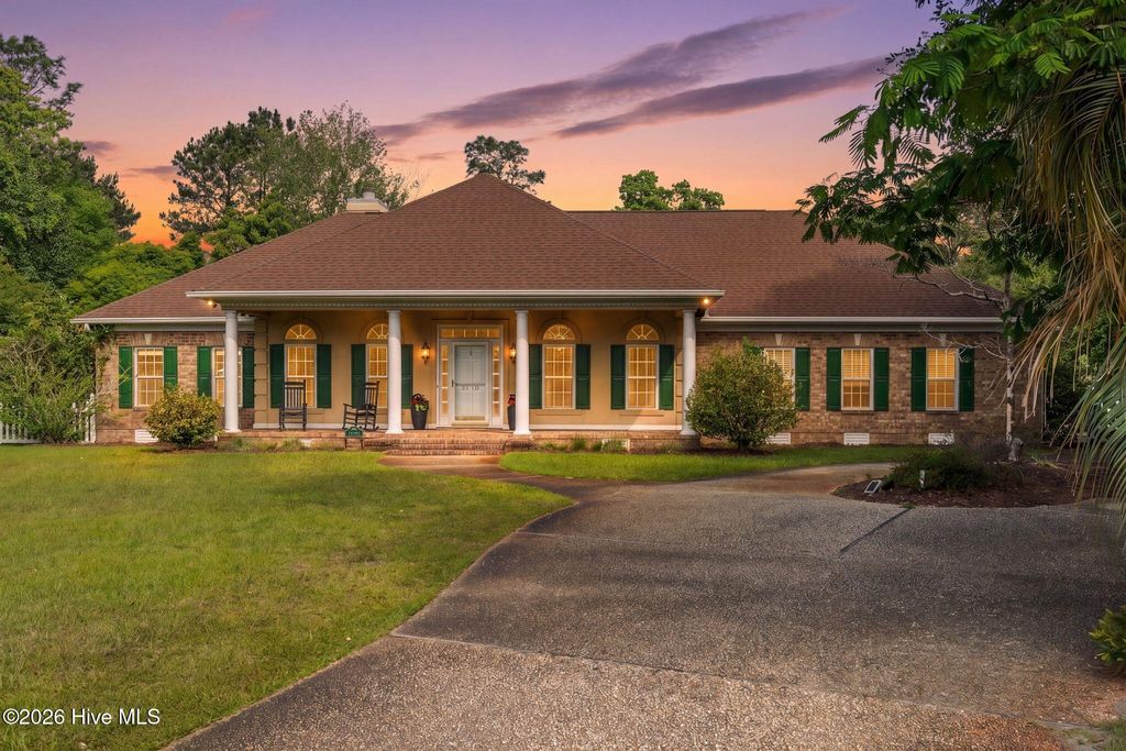 Photo of 5610 Oak Bluff Lane, Wilmington, NC 28409 (MLS # 100571322)