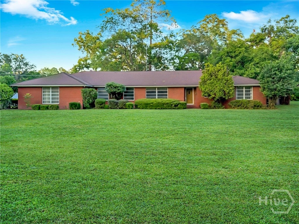 Photo of 801 S Gordon Avenue, Adel, GA 31620 (MLS # SA359867)