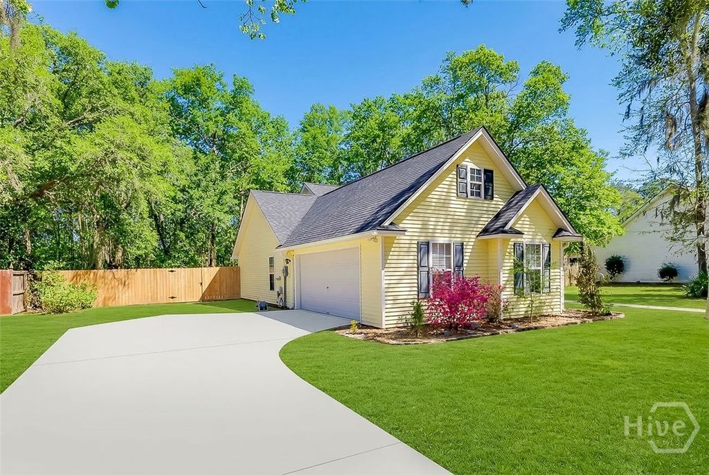 Photo of 29 Arlen Drive, Midway, GA 31320 (MLS # SA352328)