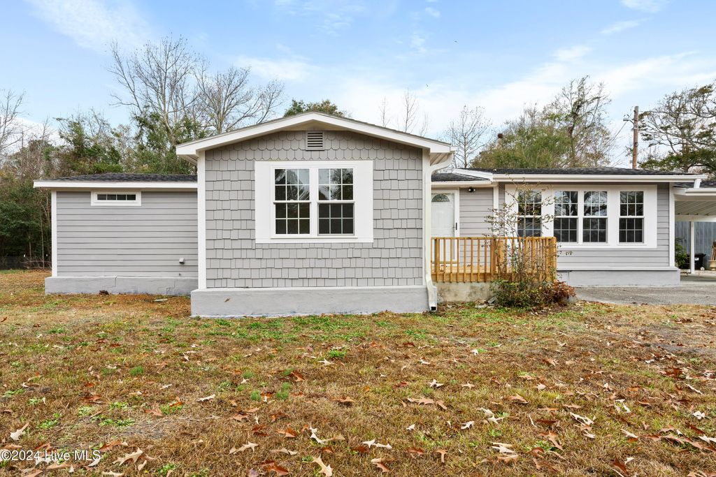 Photo of 159 Tillett Lane, Sneads Ferry, NC 28460 (MLS # 100481604)