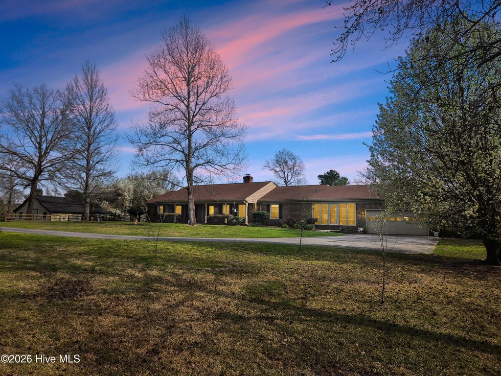 Photo of 4111 Scottsdale Drive SW, Shallotte, NC 28470 (MLS # 100563427)
