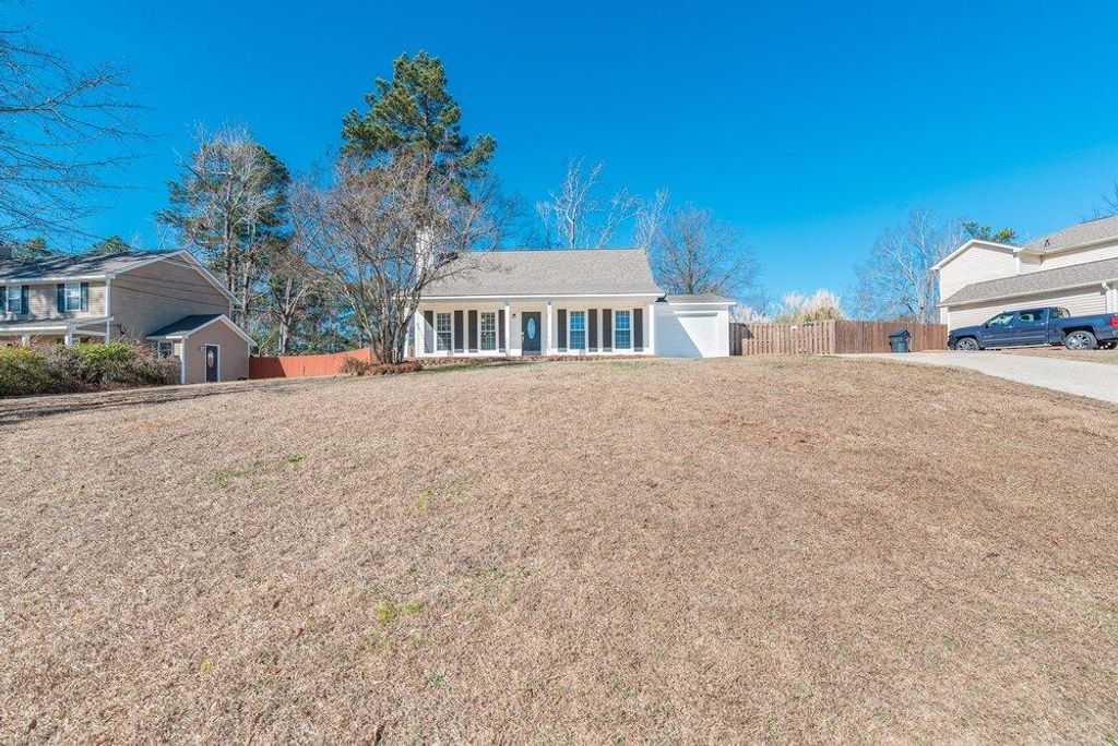Photo of 3815 Forest Creek Way, Augusta, GA 30907 (MLS # 552150)