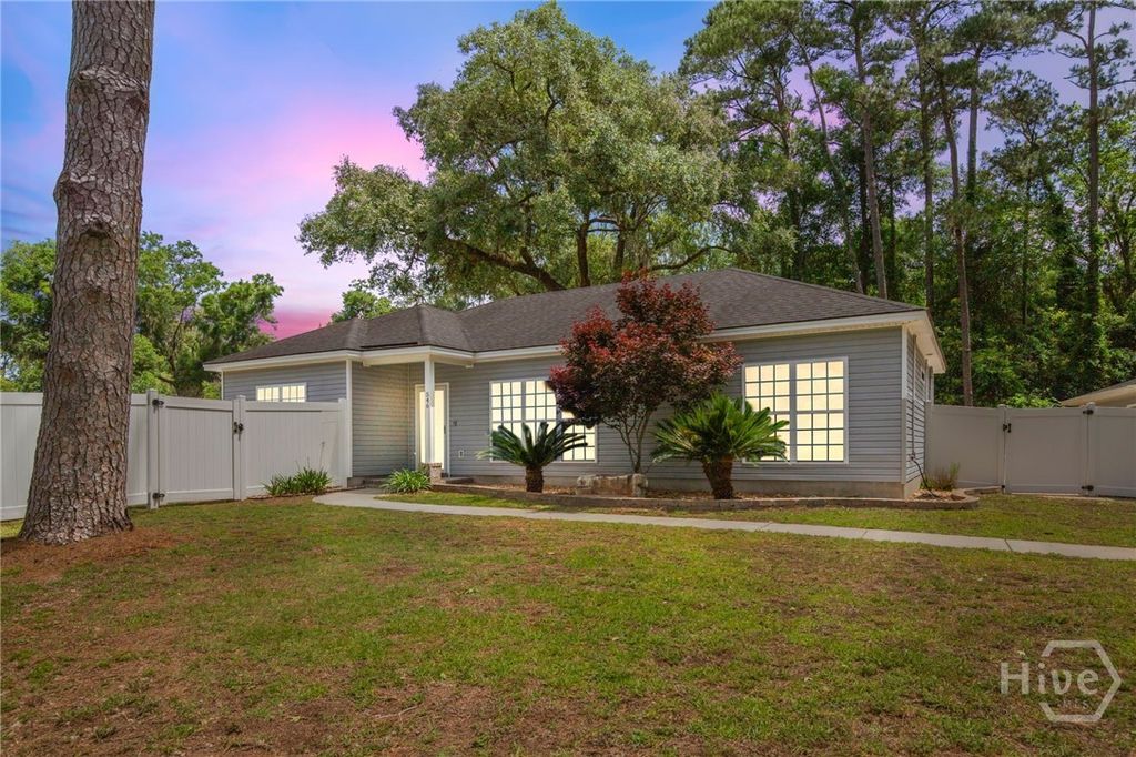 Photo of 546 Mendel Avenue, Savannah, GA 31406 (MLS # SA355723)
