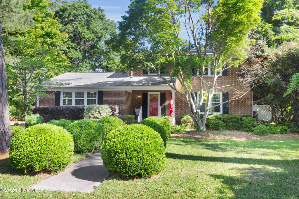 Photo of 2016 Spencer Avenue, New Bern, NC 28560 (MLS # 100571856)