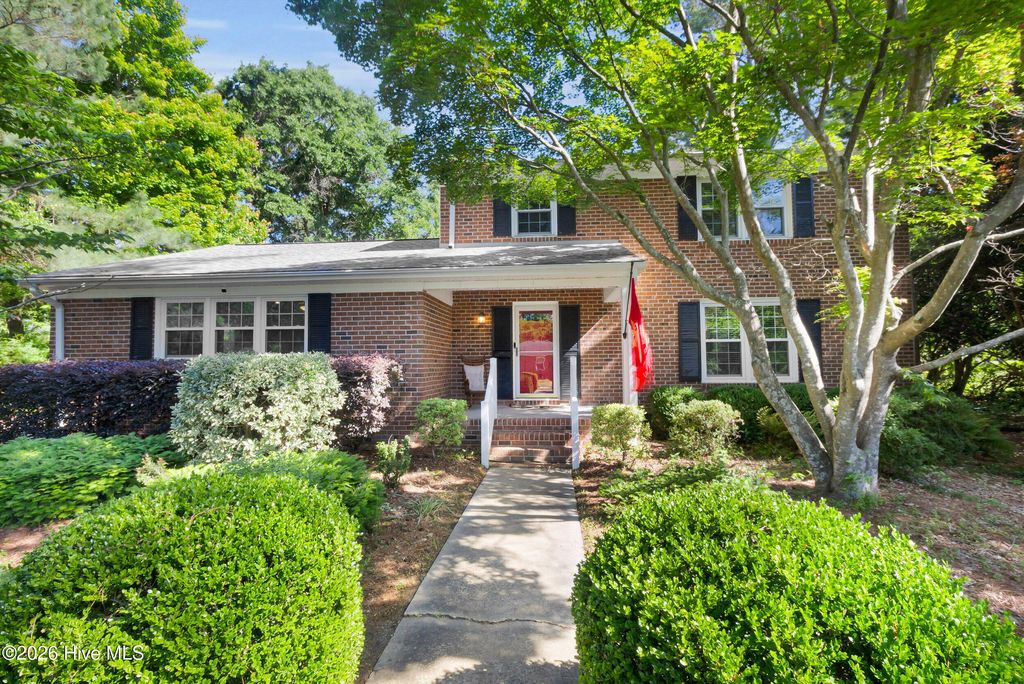 Photo of 2016 Spencer Avenue, New Bern, NC 28560 (MLS # 100571856)