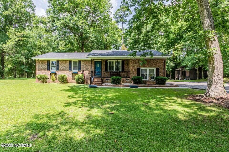 Photo of 208 Toni Drive, Jacksonville, NC 28546 (MLS # 100611593)